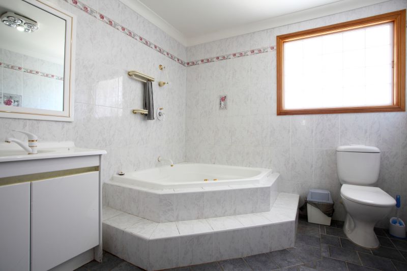 Cost of Bathtub Installation in Altamonte Springs, FL